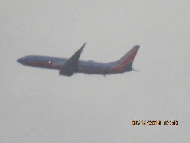 Boeing 737-800 (N8628A)