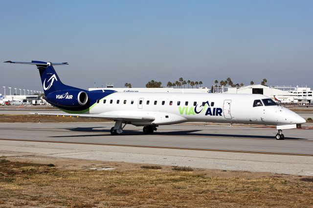 Embraer ERJ-145 (N824HK)