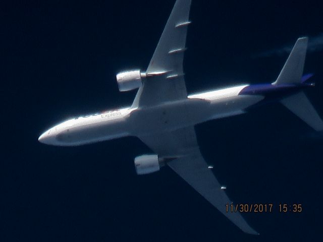 BOEING 777-200LR (N863FD)