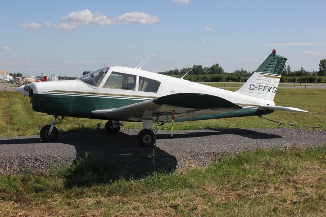 Piper Dakota / Pathfinder (C-FFKG) - C-FFKG Piper PA-28 140 stationné à laéroport de Joliette CSG3 QC. le 12-08-2018