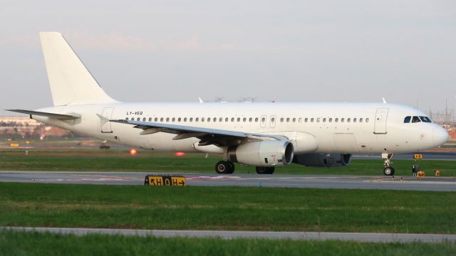 Airbus A320 (LY-VEQ) - Not many Lithuanian registered aircraft to be seen in Toronto... this one was flying for Cubana for several years. May 05 2018