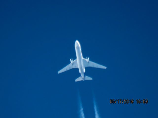 Boeing MD-11 (N572FE)