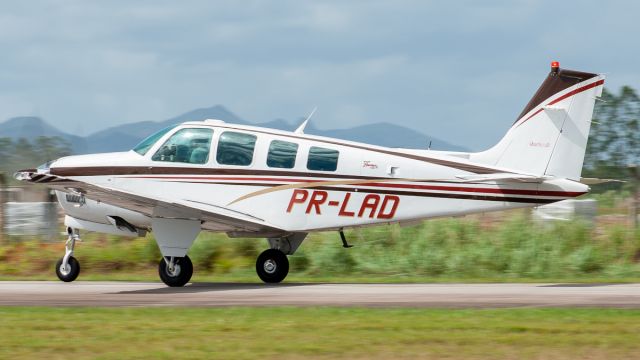 Beechcraft Bonanza (36) (PR-LAD)