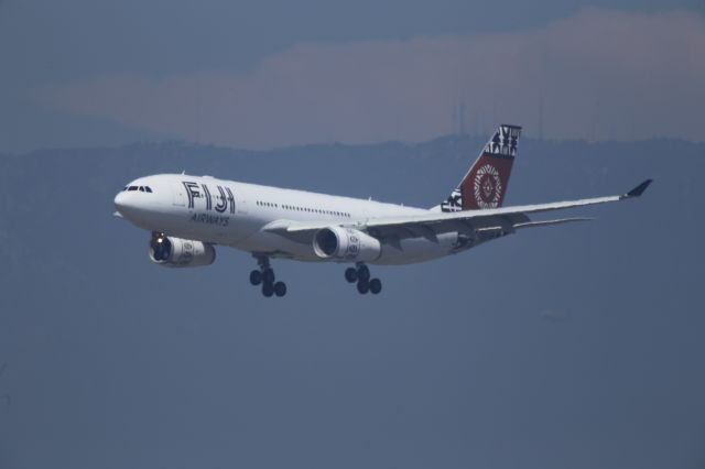 Airbus A330-200 (DQ-FJU)