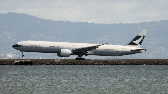 BOEING 777-300ER (B-KQL)