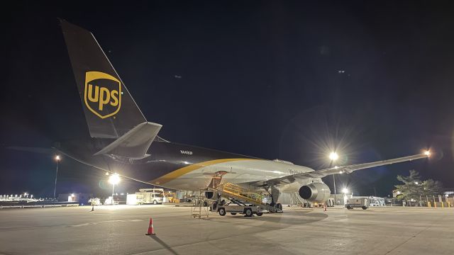 Boeing 757-200 (N449UP) - Beautiful 757-200F at SGF! Date - December 16, 2022