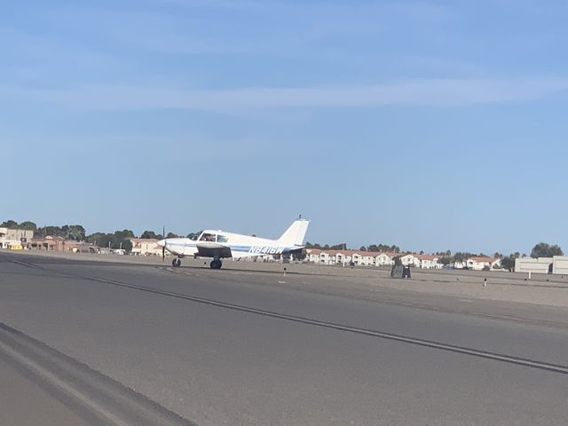 Piper Cherokee (N8416W)