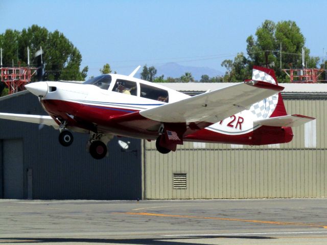 Mooney M-20 (N5772R) - Taking off RWY 24