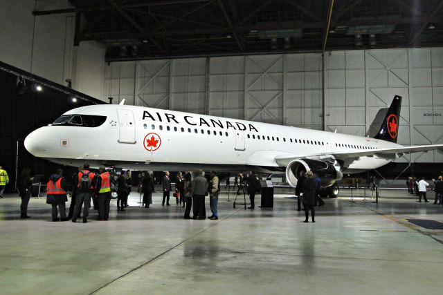 Airbus A321 (C-GJWI) - Feb.9.2017,Air Canada introduces new livery