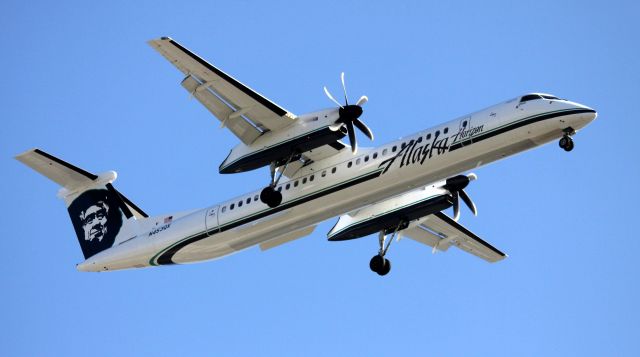 de Havilland Dash 8-400 (N453QX) - On Final 30L, from KSLC  07-06-2015