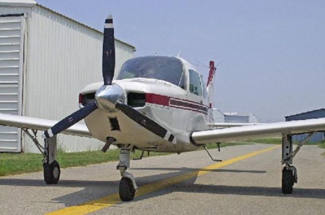 Beechcraft Sierra (N9321S) - Beechcraft Sierra 200  200HP engine