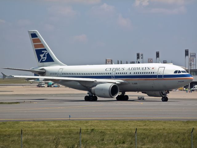 Airbus A310 (5B-DAX) - CDG 2001
