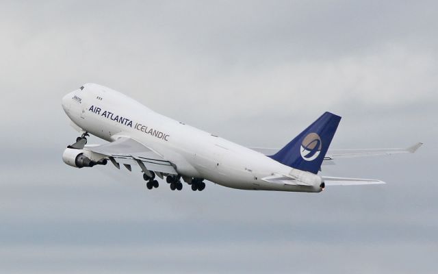 Boeing 747-400 (TF-AMQ) - air atlanta icelandic b747-412f tf-amq dep shannon 2/11/17.