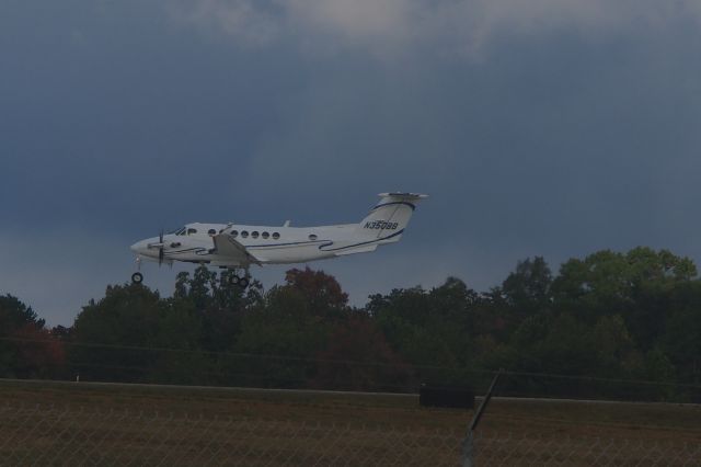 Beechcraft Super King Air 300 (N350BB)