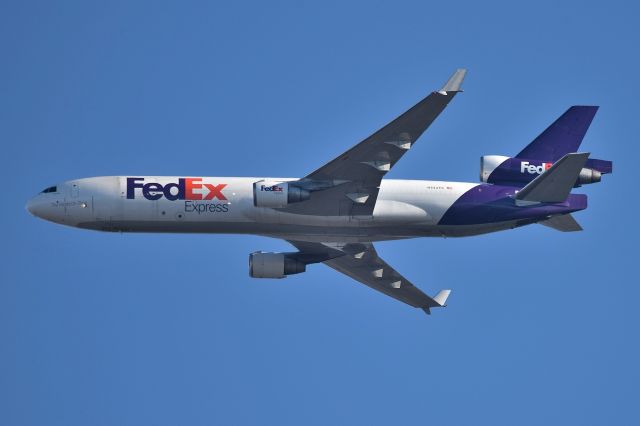 Boeing MD-11 (N642FE) - On a long final for Runway 32. 12-12-23. Front Porch Spotting