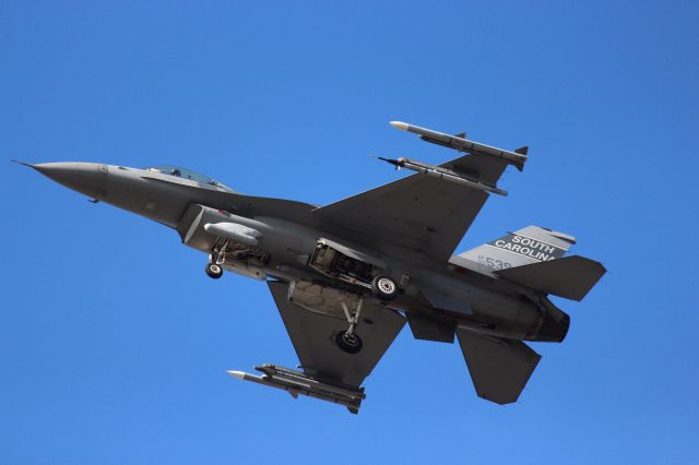 Lockheed F-16 Fighting Falcon (AFR93539) - "I see you!"