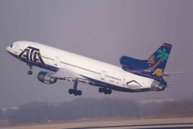 Lockheed L-1011 TriStar (N195AT)