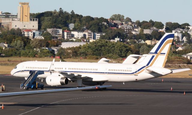 Boeing 757-200 (SX-RFA)