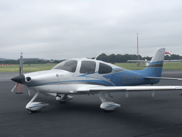 Cirrus SR-22 (N122CV)