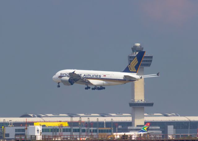 Airbus A380-800 (9V-SKH)