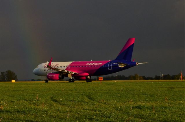 Airbus A320 (G-WUKE) - Spotting EPLB/LUZ