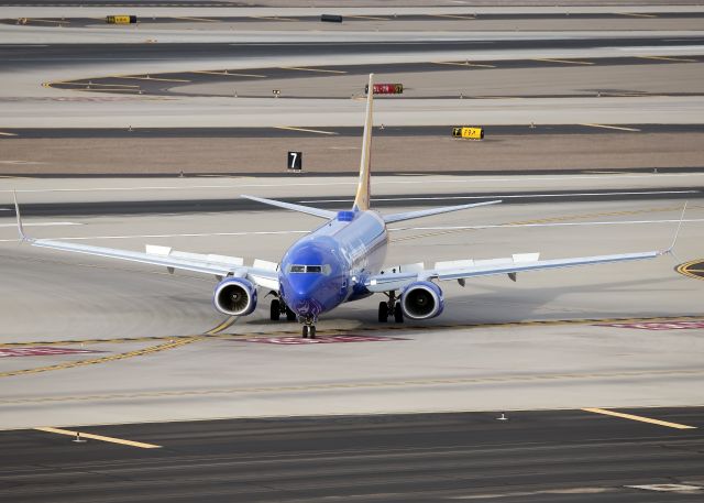 Boeing 737-800 (N8684F)