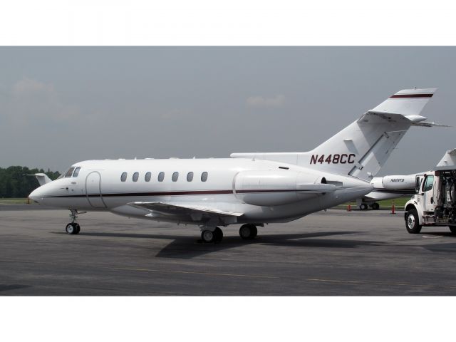 Hawker 1000 (N448CC) - Great performance and a stand up cabin!