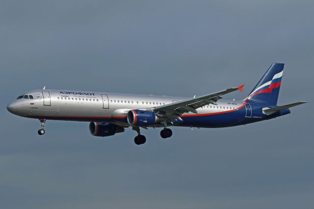 Airbus A321 (VP-BTR)