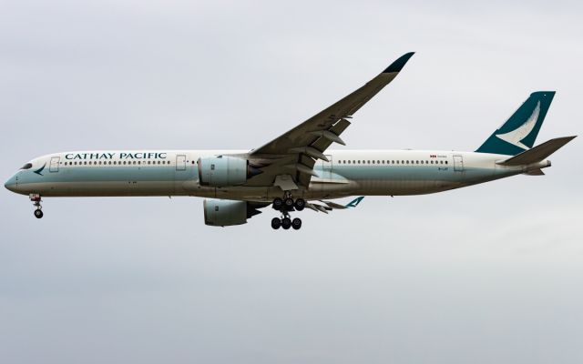 Airbus A350-1000 (B-LXF)