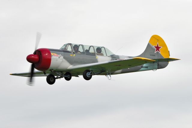 YAKOVLEV Yak-52 (N6398Z)