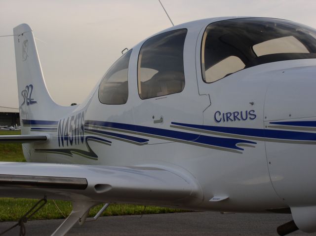 Cirrus SR-22 (N451TS)