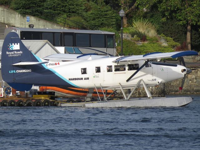 De Havilland Canada DHC-3 Otter (C-FHAA)