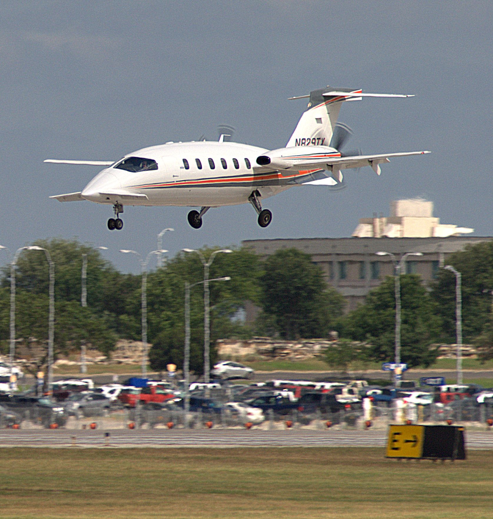 Piaggio P.180 Avanti (N829TX)