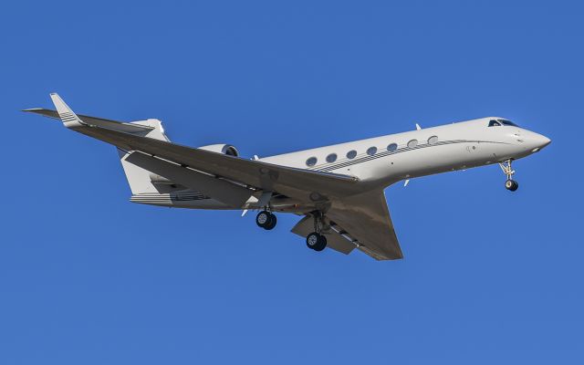 Gulfstream Aerospace Gulfstream V (N848JA) - Runway 02L arrival @KDPA.