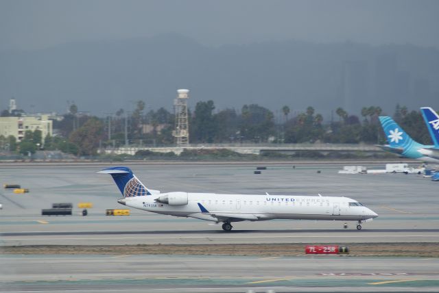 Canadair Regional Jet CRJ-700 (N793SK) - United Express (Sky West) CRJ-700