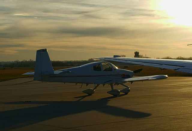 Vans RV-10 (N188MS)
