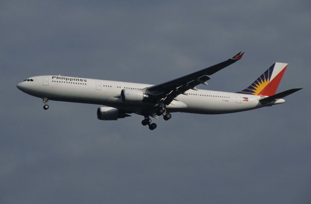 Airbus A330-300 (F-OHZP) - Final Approach to Narita Intl Airport Rwy34L on 1997/12/21