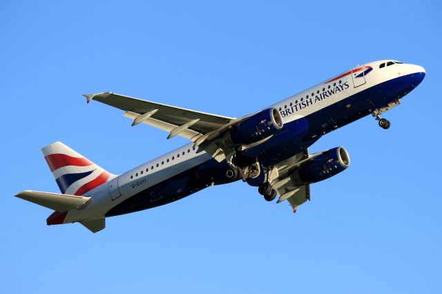 Airbus A320 (G-EUYI)