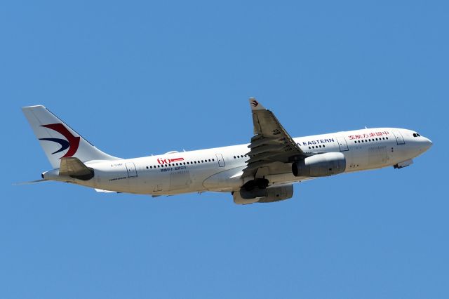 Airbus A330-300 (B-5942) - Airbus A330-243 msn 1500. China Eastern B-5942 departing rwy  21 YPPH 29January 2020.