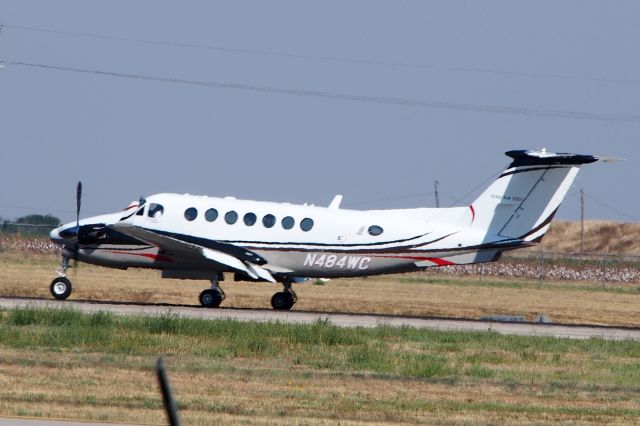 Beechcraft Super King Air 300 (N484WC)