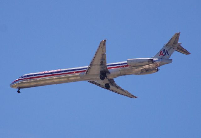 McDonnell Douglas MD-83 (N982TW)