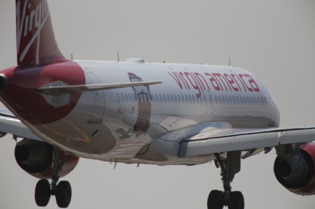 Airbus A320 (N849VA)