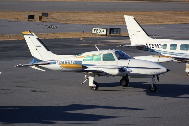 Cessna 310 (N5337C) - Owner: Marc Inc 