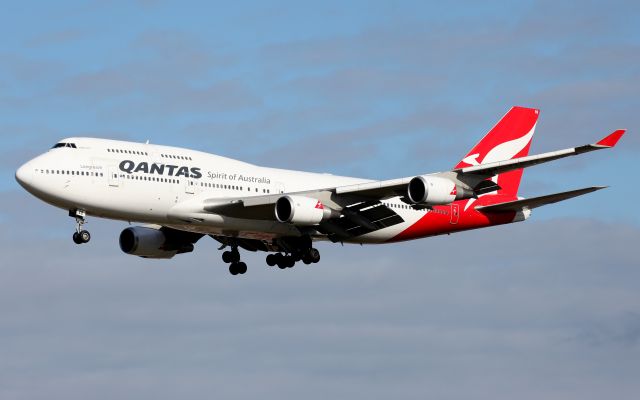 Boeing 747-400 (VH-OEB) - Philip Island Short Final To Rwy 16R