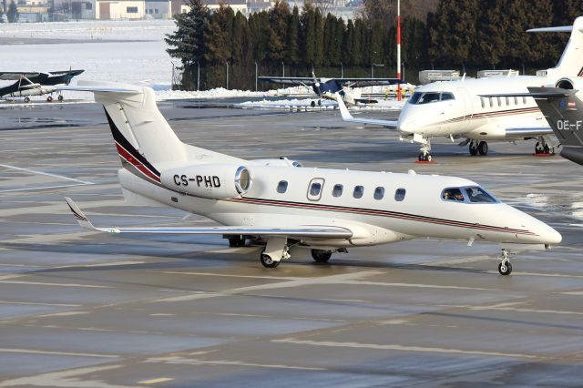 Embraer Phenom 300 (CS-PHD)