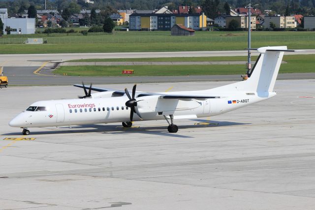 de Havilland Dash 8-400 (D-ABQT)