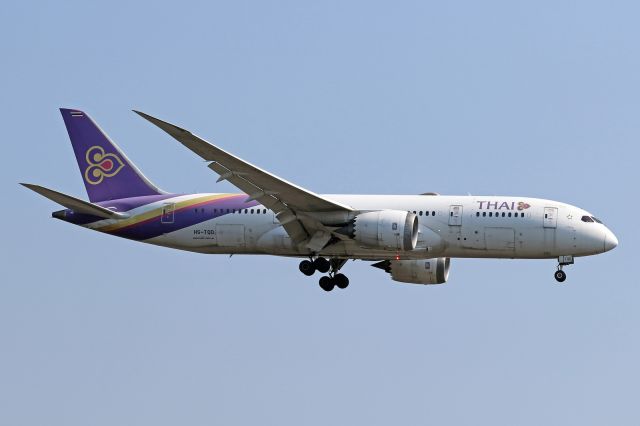 Boeing 787-8 (HS-TQD)
