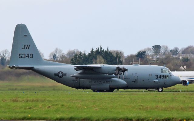 Lockheed C-130 Hercules (16-5349) - usn c-130t 165349 taxing for dep from shannon 15/3/17.