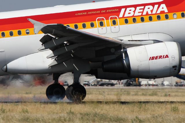 Airbus A320 (EC-JFN)