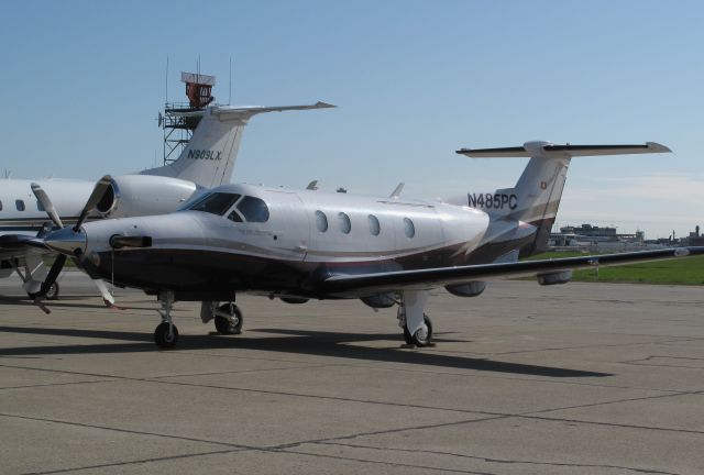 Pilatus PC-12 (N485PC) - A beautiful aircraft. The PC12 stands tall on the ramp.